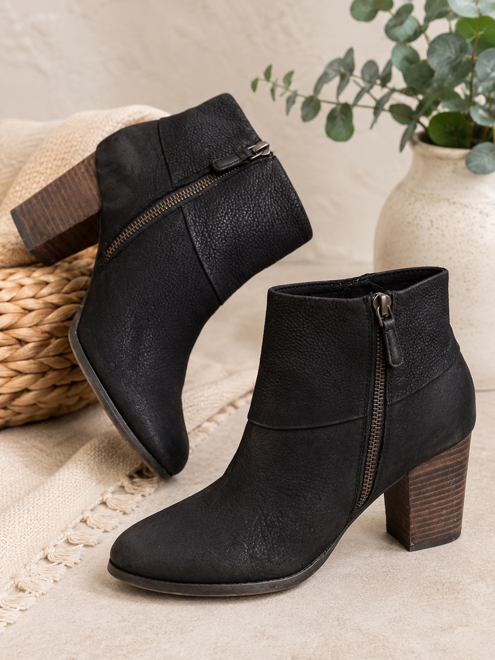 Cole Haan Size 7 Black Nubuck Cassidy Heeled Boots Ankle Bootie